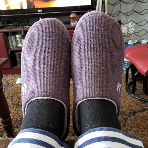 Women's Eggplant Two-Tone Memory Foam Slipper Closed-Toe Indoor House Shoes - Picture 3 of 11